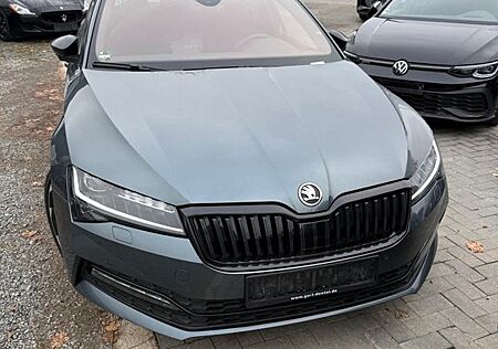 Skoda Superb Sportline 2.0 TDI /AHK/ACC/LANE/PDC/SHZ