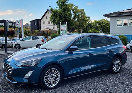 Ford Focus Turnier Titanium TDCi/Navi/LED/AHK/Kamera