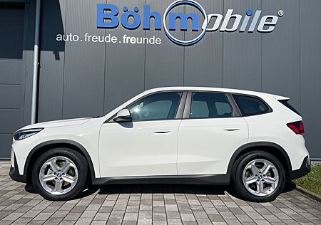 BMW iX1 20 eDrive/1. Hand/Kamera/AHK/SHZ/18 Zoll