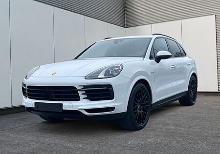 Porsche Cayenne E-Hybrid Chrono AHK KAM PANO 21" ACC