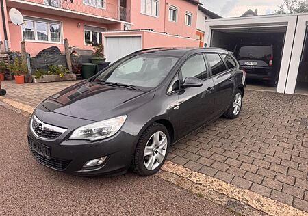 Opel Astra Sports 1.4 Turbo lückenlos schekheftgepf