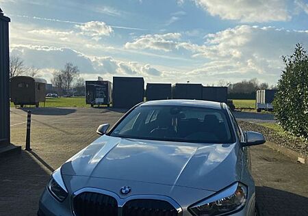 BMW 118i Advantage (Tausch möglich nur Automatik)