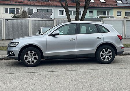 Audi Q5 2.0 TFSI Quattro - AHK - TÜV neu