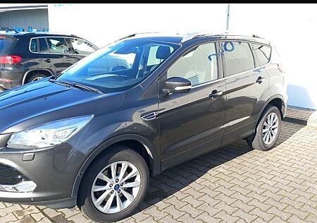 Ford Kuga 1,5 EcoBoost 4x4 134kW Trend Autom. Trend