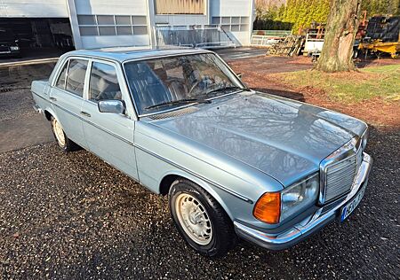 Mercedes-Benz 300