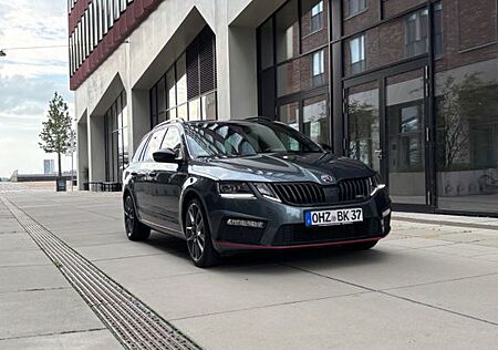 Skoda Octavia 2.0 TSI DSG RS Combi RS