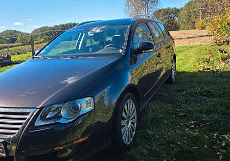 VW Passat Variant gebraucht kaufen VW Passat Variant Volkswagen 2.0 FSI Trendline Variant Tre...