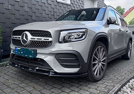 Mercedes-Benz GLB 220 d DCT - AMG Line grau folier Mega Opti