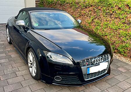 Audi TTS Roadster 2.0 TFSI quattro -