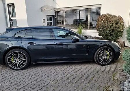 Porsche Panamera 4 E-Hybrid Sport Turismo -