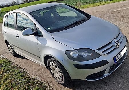 VW Golf Plus Volkswagen 1.6 Trendline Benziner, mit 180.000 km