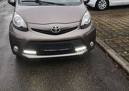 Toyota Aygo (X) Aygo (X) 1,0-l-VVT-i -