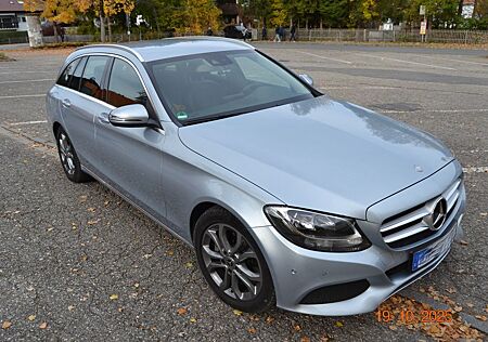 Mercedes-Benz C 220 d 4MATIC T AVANTGARDE Autom. AVANTGARDE