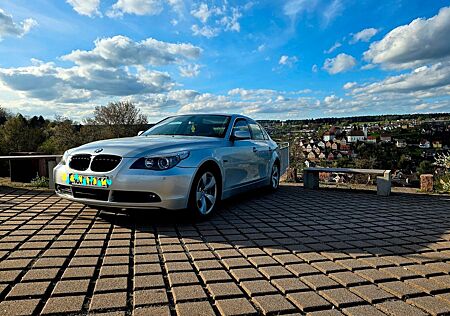 BMW 520i A -