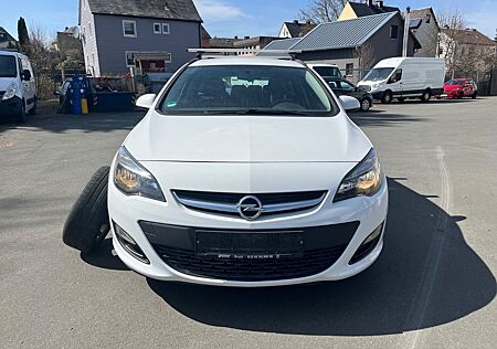 Opel Astra J Sports Tourer Selection 1,6 L Diesel
