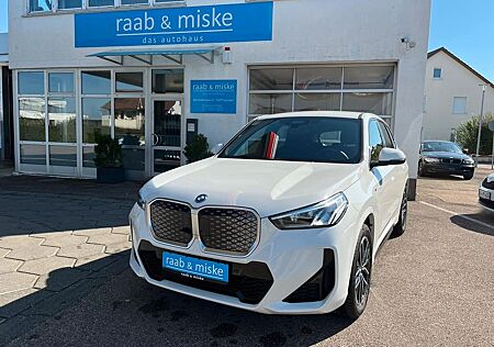 BMW iX1 30 xDrive M Sport *Navi/Kamera/LED/SHZ*