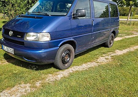 VW T4 Caravelle Volkswagen 2.5 TDI 75kW Standard