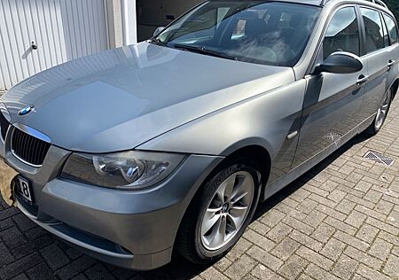 BMW 318i Touring (E91), AHK, TÜV neu.