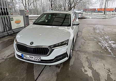 Skoda Octavia 2.0 TDI 85kW DSG STYLE COMBI STYLE