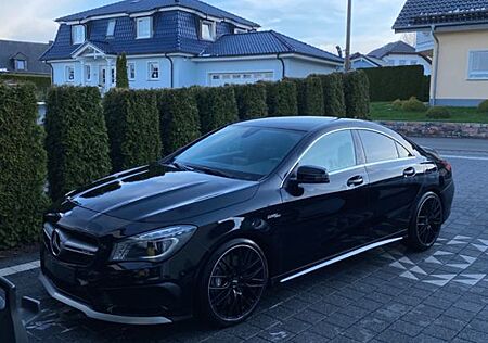 Mercedes-Benz CLA 45 AMG SPEEDSHIFT DCT 4MATIC AMG