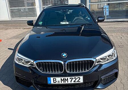 BMW 520i Touring A -
