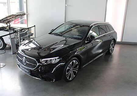 Mercedes-Benz E 220 d T 4M Avantgarde AHK Kamera 19" LED Leder