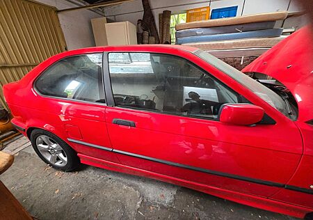 BMW 316i Compact -