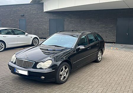 Mercedes-Benz C 200 Kombi TÜV M&S AVANTGARDE