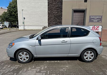 Hyundai Accent Gebraucht  Guter Zustand HU NEU Wedding