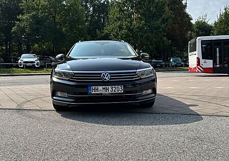 VW Passat Variant Volkswagen 2.0 TDI SCR DSG Highline Vari...