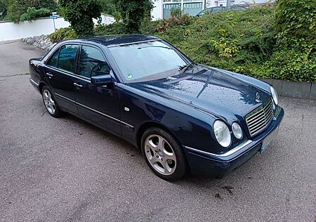 Mercedes-Benz E 320 4MATIC LPG Avantgarde Xenon SHZ
