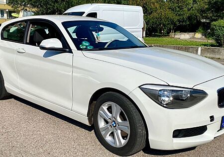 BMW 114i -