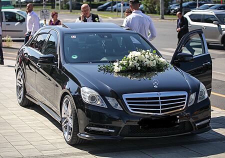 Mercedes-Benz E 350 AVANTGARDE/AMG PAKET XENON SCHIEBEDACH