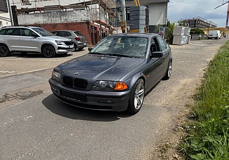 BMW 330d -