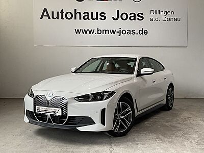 BMW i4 eDrive35 |Driving Assistant |Lenkradheizung |