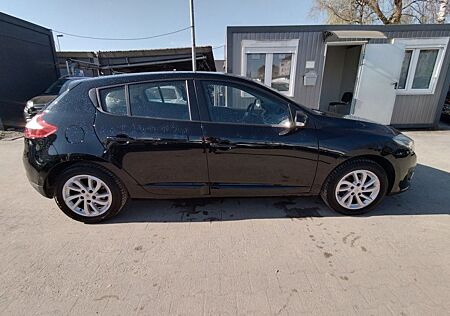 Renault Megane III Lim. 5-trg. Paris+NAVI+SHZ+KLIMAAUTO