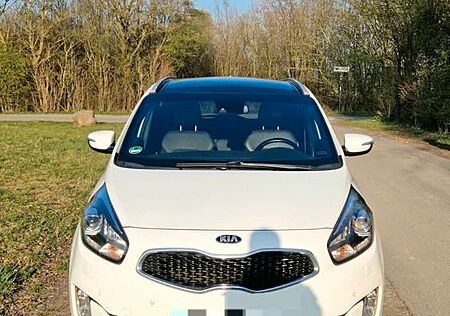 Kia Carens TÜV 12/26, 8-fach bereift, Pano