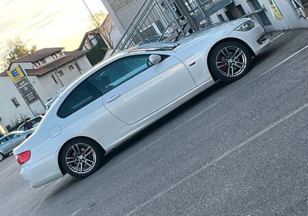 BMW 320i Coupé LCI*M-Endschalldämpfer*HU25*PDC