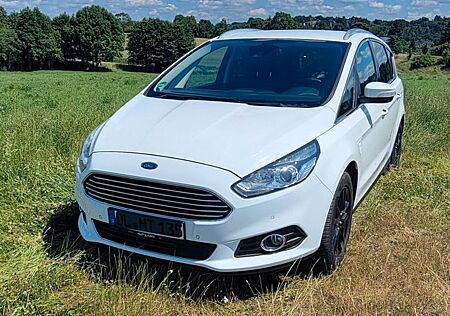 Ford S-Max 1,5 EcoBoost Titanium Titanium