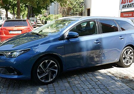 Toyota Auris Touring Sports