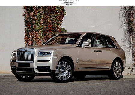 Rolls-Royce Cullinan - White Sands