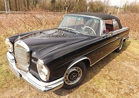 Mercedes-Benz 220 SE/b-Einer von 21 orig. Werkscabriolets !!!