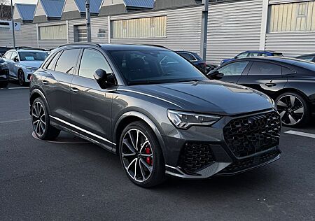 Audi RS Q3 RSQ3 2.5 TFSI S tronic quattro