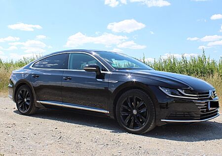 VW Arteon Volkswagen 2.0 TSI DSG Elegance - WENIG KM - TOP