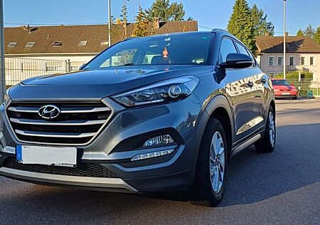 Hyundai Tucson blue 1.7 CRDi 85kW Classic 2WD