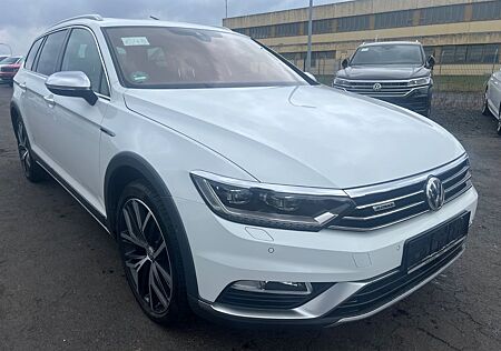 VW Passat Alltrack Volkswagen 4Motion Pano Standheiz. Digital