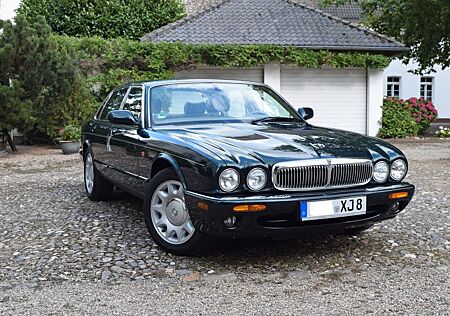 Jaguar XJ8 4.0L Sovereign