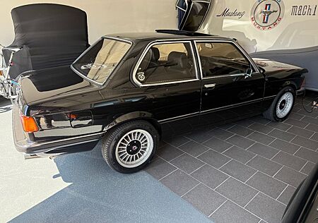 BMW 323i , Bj. 81, 2000 km,diamantschwarz Metalli