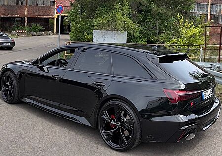 Audi RS6 4.0 TFSI tiptr. quattro -schwarz