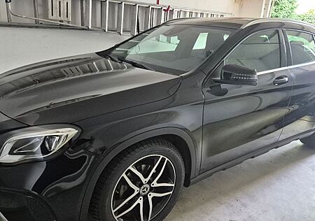 Mercedes-Benz 200 GLA Urban